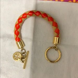 Tory Burch knot bracelet in Gold & orange